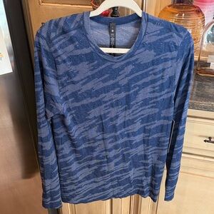 Lululemon Athletica Blue Patterned Top